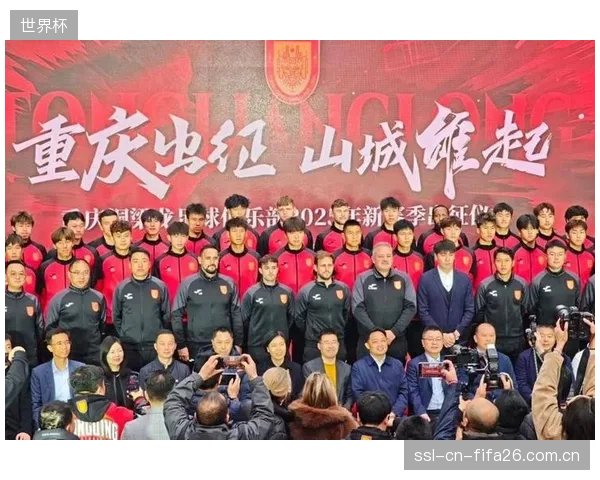 升班马重庆铜梁龙凭借稳固防守，半程高居积分榜次席。